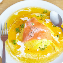 ข้าวไข่ข้นแซลมอนนอร์เวย์รมควัน