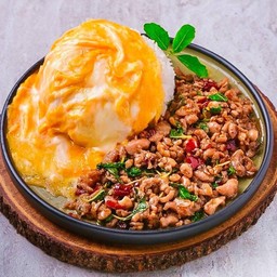 ข้าวไข่ข้น+กระเพราไก่สับหมัก