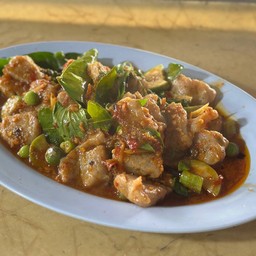 ผัดเผ็ดปลากราย