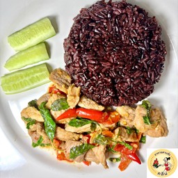 กะเพรา หมูชิ้น