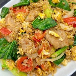 ข้าวผัดรถไฟ