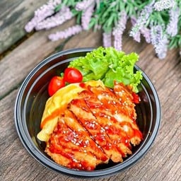 ครัวท้ายซอย กระเพรา&ไก่ทอดซอสเกาหลี