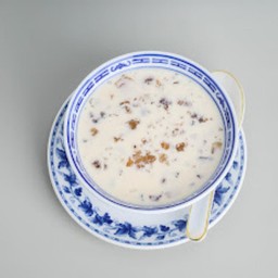 นมสดตุ๋นพีชกรัม 桃胶炖鲜奶 Stewed Fresh Milk with Peach Gum