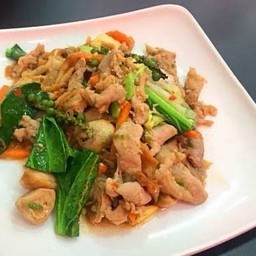 ผัดขี้เมาไก่