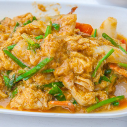 กุ้ง หรือเนื้อปู ผัดผงกะหรี่ เป็นกับข้าว