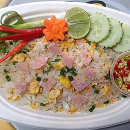 ข้าวผัดแหนม