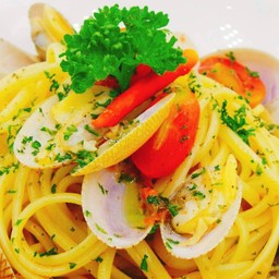 Spaghetti Vongole, Thai