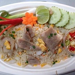 ข้าวผัดหมู
