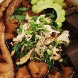 ก๋วยเตี๋ยวไก่มะระตระกูล ต. สาขา2