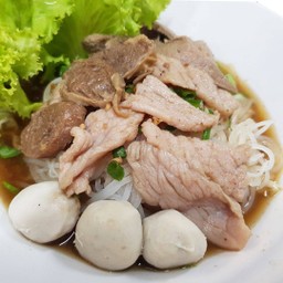 ก๋วยเตี๋ยวเรือแม่ทิพย์