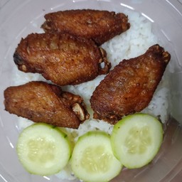 ข้าวปีกไ่ก่ทอด
