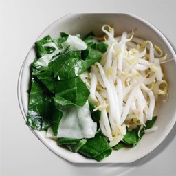 ผักลวก(คะน้ายอด+ถั่วงอก)