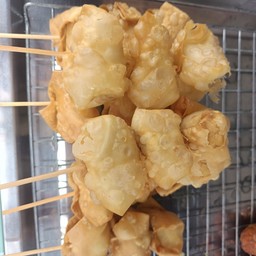 ร้านแหนมปลากรายทางเข้าหมู่บ้านพฤกษา 61