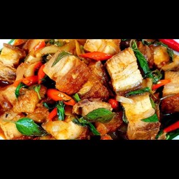 ผัดพริกเผาหมูกรอบ