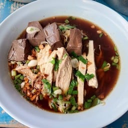 ก๋วยเตี๋ยวไก่มะระ ตาชัย