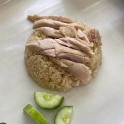 ข้าวมันไก่ เจ๊โบว์