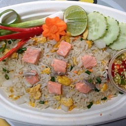 ขัาวผัดปลาแซลมอน