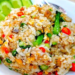 ข้าวผัดคะน้าปลาเค็ม