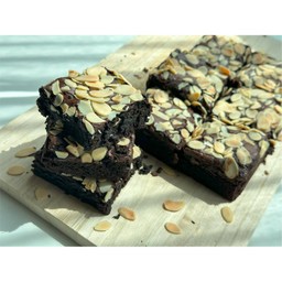 ฟัดจ์บราวโน่น เห้ย! ฟัดจ์บราวนี่!! Fudgy brownie Almond