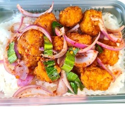 ข้าวยำไก่แซ่บ