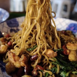 กะเพรามาม่ากุ้งสับ