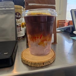 อเมริกาโน่มะนาวกุหลาบ