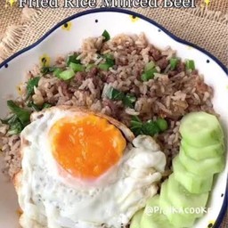 ข้าวผัดเนื้อโคขุนกะทะเหล็ก+ไข่ดาว