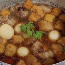 ไข่พะโล้ (ราดข้าว)