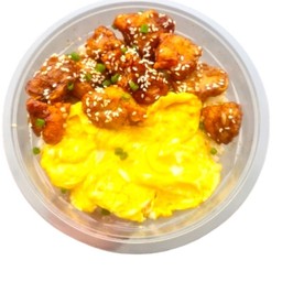 ข้าวไก่คาราโอเกะราดซอสเกาหลี+ไข่ข้น