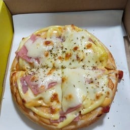 Jena pizza 81/268  ซอย5/1  หมู่บ้านแฟมิลี่ซิตี้พานทอง