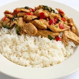 กระเพราไก่ราดข้าว