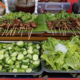 หมูย่าง-ไส้ย่าง น้ำจิ้มแจ่วตลาดอรัญญิก