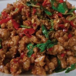 กระเพราเนื้อสับ