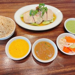 ข้าวมันไก่สิงค์โปร์ (สำหรับ2ท่าน)