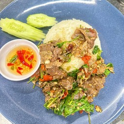 ข้าวกะเพราหมูตุ๋น