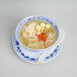 เห็ดหูหนูต้มแปะหะ 银耳炖百合 Boiled Ear Mushroom