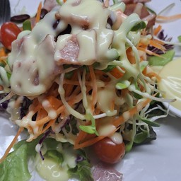 สลัดเบคอน