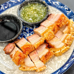 หมูกรอบทองคำ