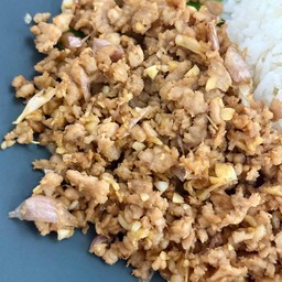 หมูสับทอดกระเทียม (กับข้าว)