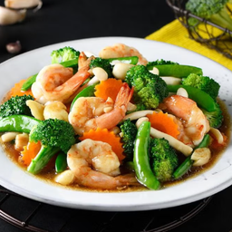 ผัดผักรวมกุ้ง