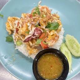 ข้าวแห้ง(กุ้ง+หมึก)ผัดไข่