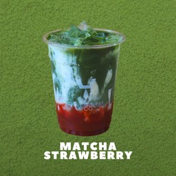Matcha Strawberry Latte - มัทฉะสตรอเบอรี่ลาเต้