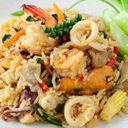 ข้าวผัดขี้เมาทะเล