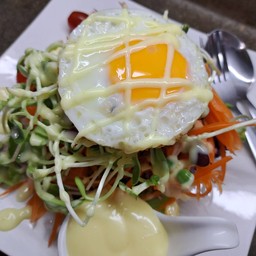 สลัดผักไข่ดาว