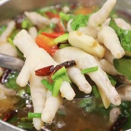 ต้มแซ่บตีนไก่