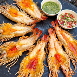 กุ้งแม่น้ำยักษ์เผา  5ตัว แถม 1ตัว