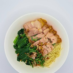 บะหมี่หมูกรอบ