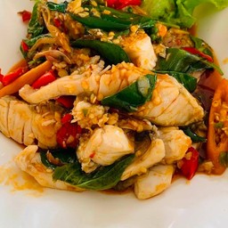 ปลากะพงผัดฉ่า