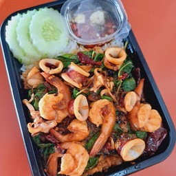 ข้าวผัดกะเพราทะเล