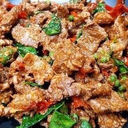 ข้าวผัดเผ็ดเนื้อนรก ริบอาย